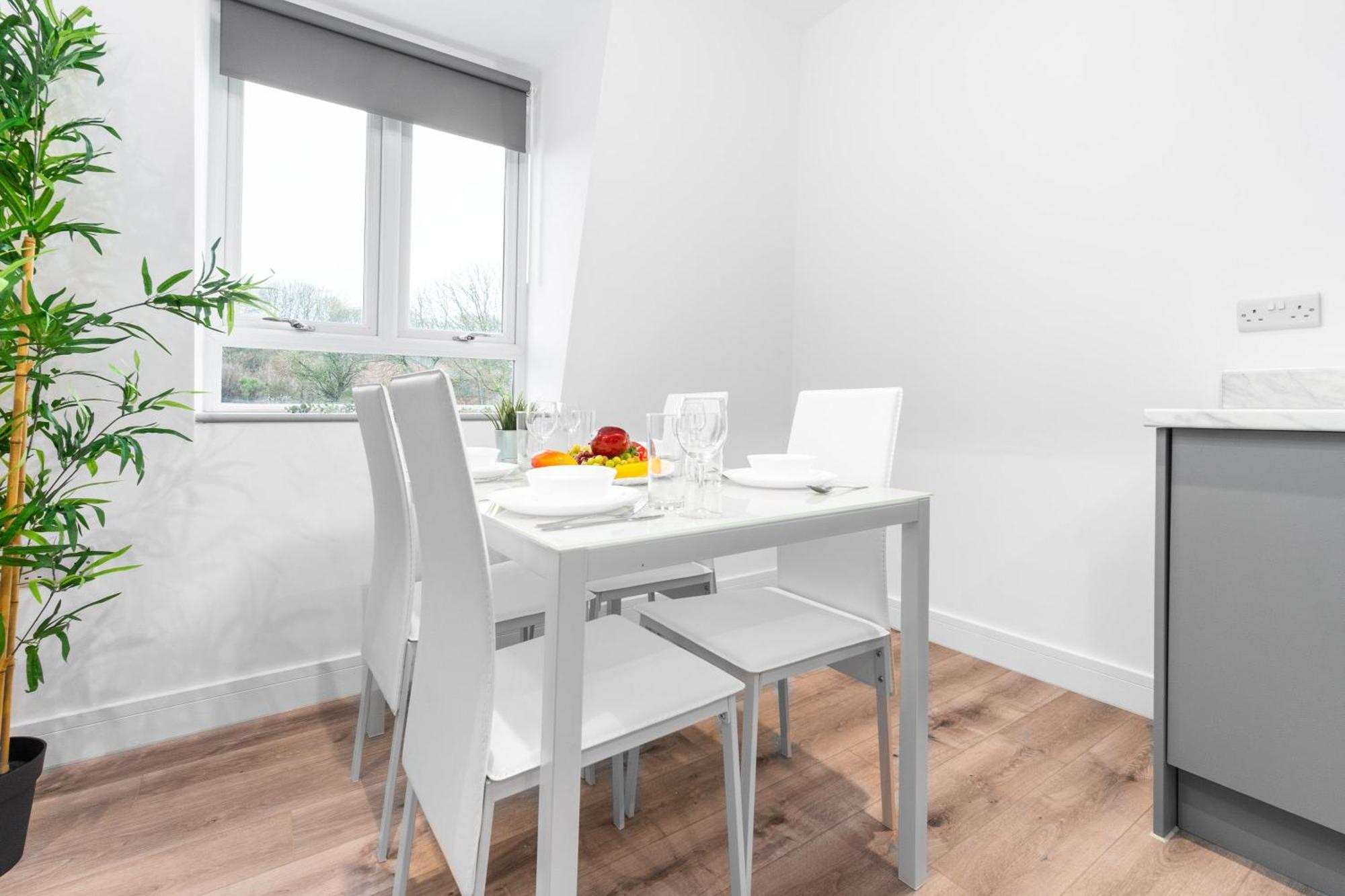 Stylish 2 Bedroom Apartment - Balcony - Secure Parking - Top Rated - 5Mc Birmingham Exteriör bild